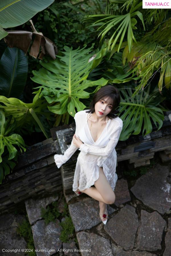 [XiuRen]高清写真图 2024.10.31 No.9375 徐莉芝Booty 丝袜美腿
